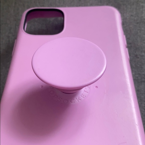 iPhone 11 Pro Max popsocket/otterbox figura case - Picture 3 of 3